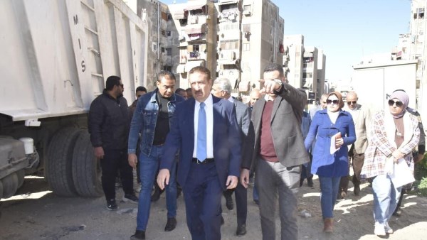 محافظ بورسعيد يقرر إعفاء رئيس حي الزهور من منصبه بسبب شكاوي المواطنين وسوء الخدمات  المقدمة