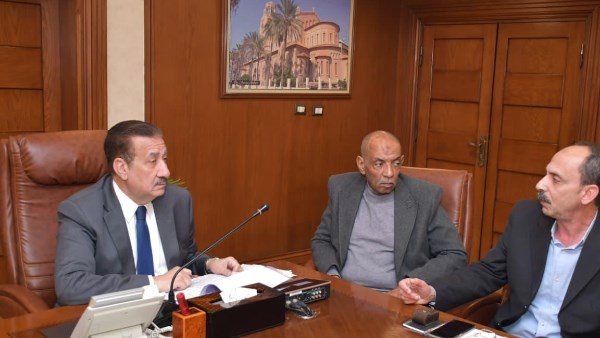 محافظ بورسعيد يوجه بسرعة مخاطبة الجهات المختصة لاستكمال خدمات التموين والإسعاف والصحة والبريد والخدمات البنكية