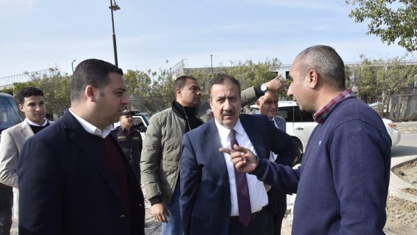 محافظ بورسعيد: استمرار أعمال إزالة الرتش من المناطق السكنية تباعًا ومتابعة مستمرة للارتقاء بالمظهر الحضاري