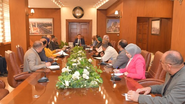 أبو ليمون يوجه ببحث الحالات المستحقة من خلال لجنة المساعدات الإنسانية لصرف إعانات شهرية