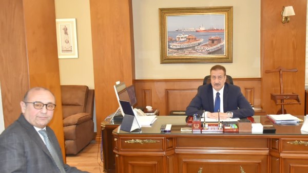 لبحث عدد من الملفات المتعلقة بتعزيز النشاط التجاري ودعم مناخ الاستثمار