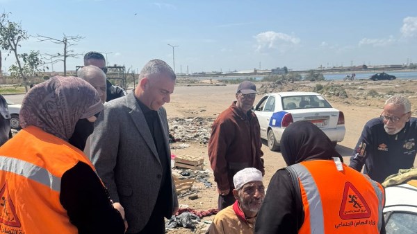 نقل حالة إنسانية عاجلة لرعاية كبار بلا مأوى حياة كريمة بورسعيد