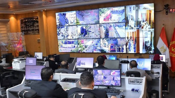 الدفع بسيارات ومعدات شفط المياه بكافة الأحياء و نسيق كامل بين الأحياء وشركة مياه الشرب والصرف الصحي