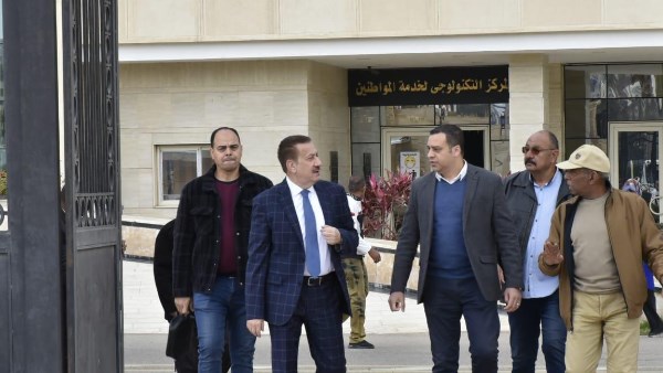 جاهزية كاملة للمعدات والدفع بعربات كسح المياه بكافة الأحياء وبورفؤاد 