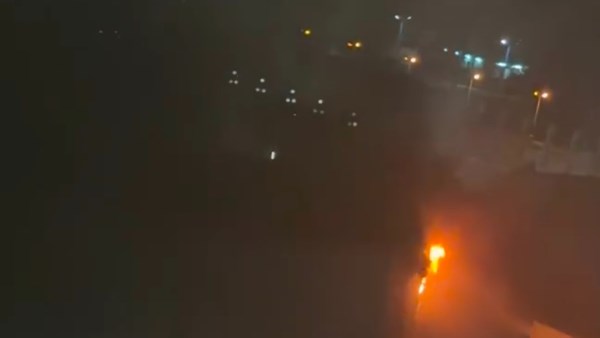 4 سيارات حماية مدنية تسيطر على حريق مكاتب فندق ريستا في بورسعيد دون إصابات