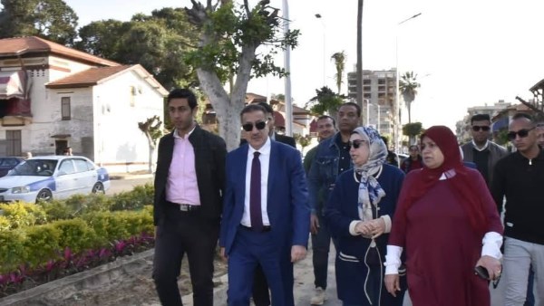 بالصور .. محافظ بورسعيد يؤكد التوسع في زراعة الأشجار ودعم الرقعة الخضراء بالصور .. محافظ بورسعيد يؤكد التوسع في زراعة الأشجار ودعم الرقعة الخضراء
