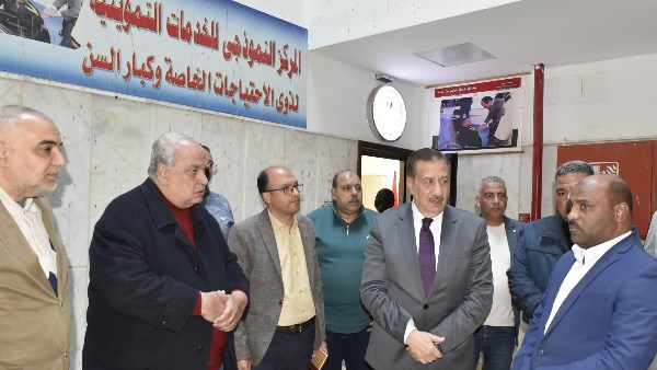 محافظ بورسعيد يتابع منظومة تلقي طلبات المواطنين بالمركز التكنولوجي للخدمات التموينية لذوي الاحتياجات الخاصة