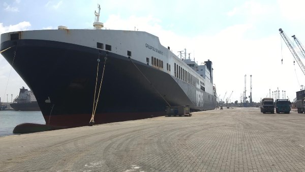 ميناء دمياط