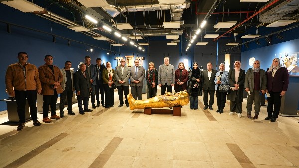 جانب من الافتتاح 