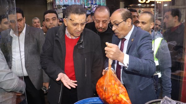 محافظ القليوبية: تكثيف الحملات الرقابية على الأسواق والمنشآت التجارية