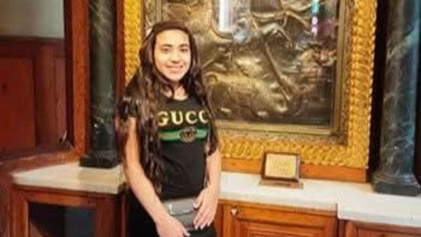 فتاة الخصوص 