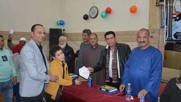 تكريم حفظه القرآن الكريم