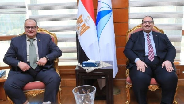 رئيس جامعة كفر الشيخ ونقيب المحامين 