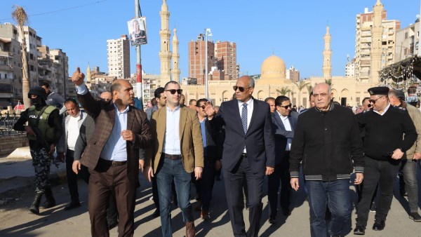 المرحلة الثانية.. محافظ كفر الشيخ يتفقد تطوير الميدان الإبراهيمي بدسوق| صور