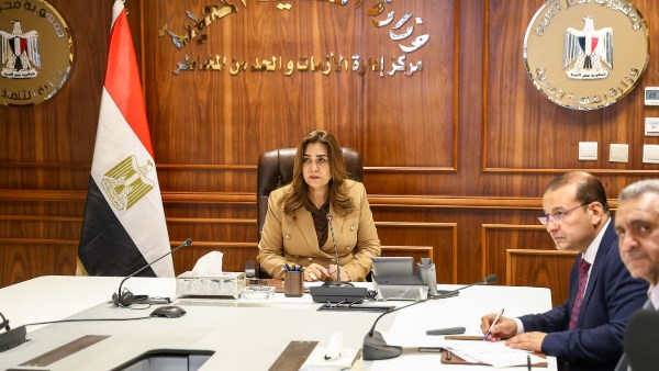 وزيرة التنمية المحلية والبيئة 