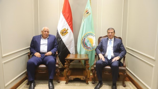 وزير الزراعة ومحافظ مطروح