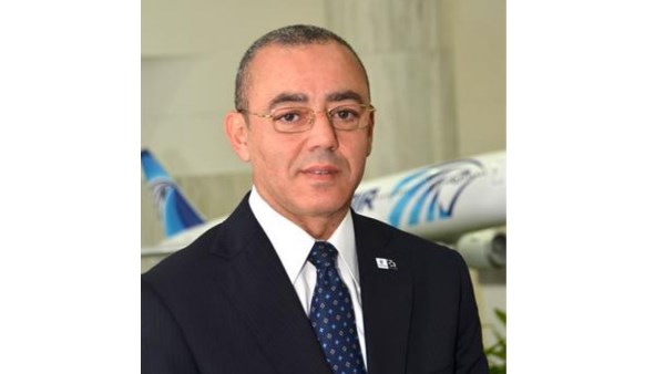الطيار حسام كمال - وزير الطيران المدني الأسبق