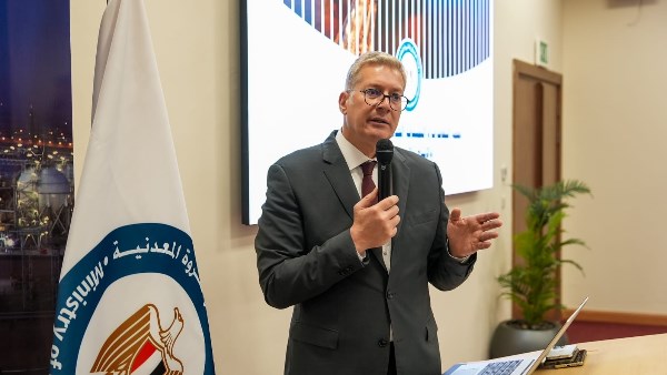 وزير البترول المهندس كريم بدوى 