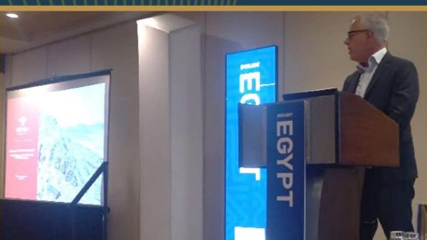 وفد وزارة البترول خلال جلسة ترويجية بمؤتمر PDAC بكندا