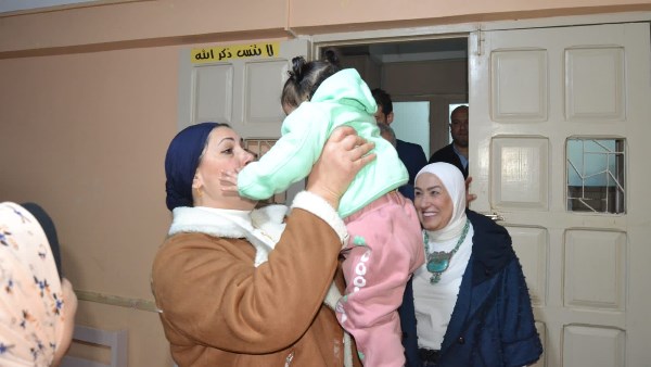 رئيسة المجلس القومي للطفولة والأمومة تتابع مبادرة «صحة ووعي» بالإسكندرية 