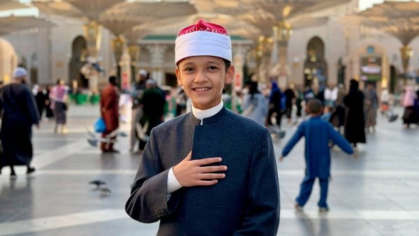 القارئ عمر علي