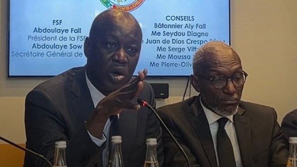 محامي سنغالي