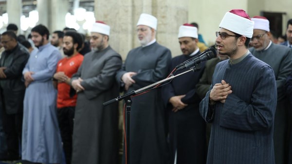 جانب من صلة التراويح في الجامع الازهر بحضور قيادات المشيخة 