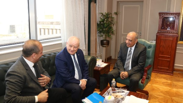 خلال اللقاء 