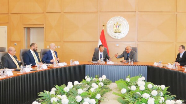 اجتماع وزيرا الكهرباء والاتصالات