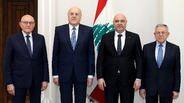 جانب من الحضور 