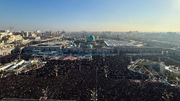صلاة عيد الفطر في إيران 