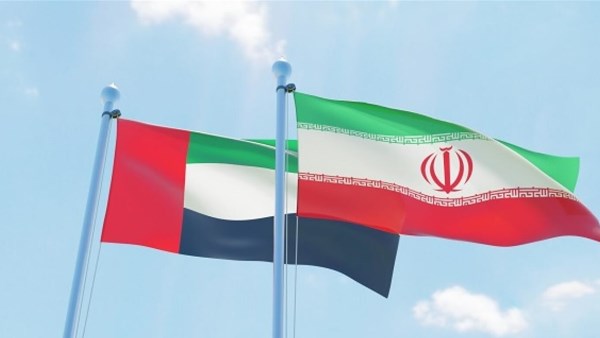 إيران والإمارات  