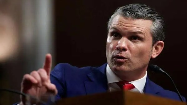 وزير الحرب الأمريكي بيت هيغسيث