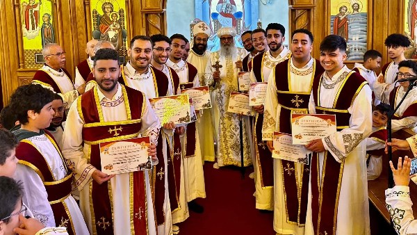 رسامة شمامسة جدد 