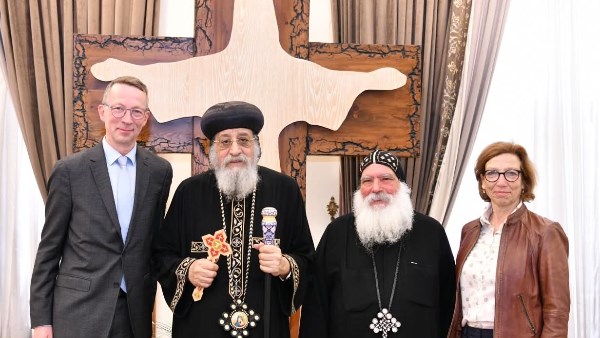 البابا تواضروس ونيافة الأنبا دميان 