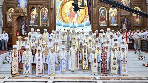 البابا تواضروس يرسم قمامصة جدد 