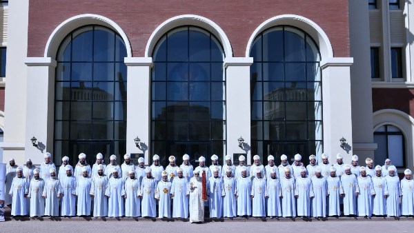 البابا تواضروس والكهنة الجدد 