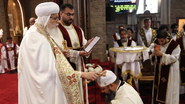 رسامة قمص جديد 