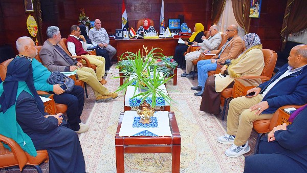 مدير تعليم جنوب سيناء خلال الاجتماع 