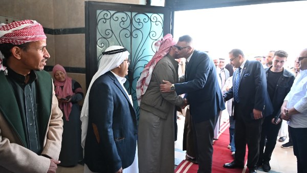 محافظ جنوب سيناء يلتقي مشايخ وعواقل بدو أبورديس ويؤكد: تلبية مطالب الأهالي على قمة الأولويات