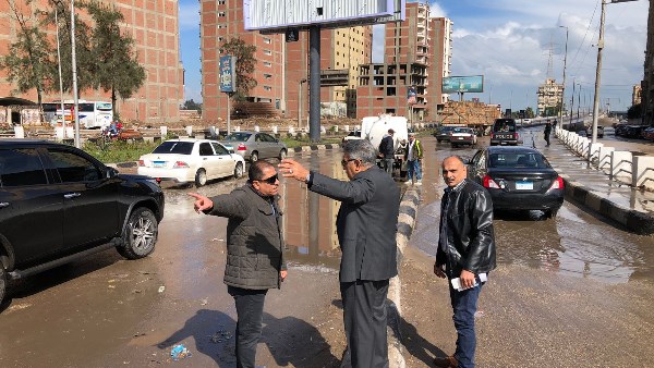 محافظ الدقهلية يتابع رفع تجمعات مياه الأمطار من شوارع المنصورة وطلخا محافظ الدقهلية يتابع رفع تجمعات مياه الأمطار من شوارع المنصورة وطلخا