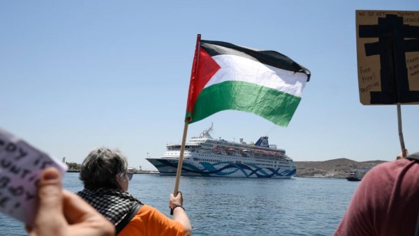 رفض قاطع للمحتلين في اليونان