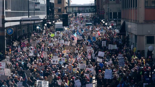 مظاهرات أمريكا ضد ترامب 