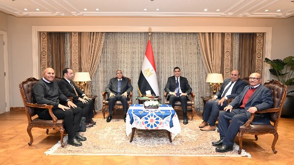 وزير الشباب والرياضة