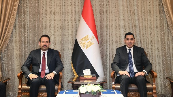 وزير الشباب والرياضة