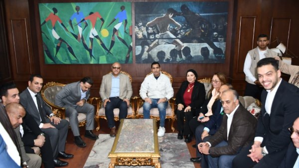 وزير الشباب والرياضة