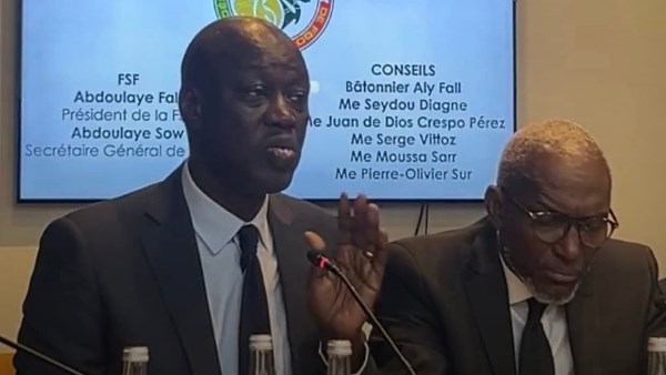 محامي السنغال 