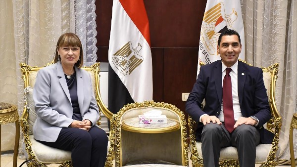 وزير الشباب والرياضة