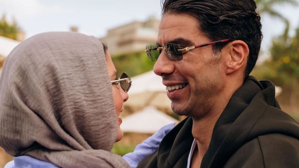 شريف اكرامي وشقيقته