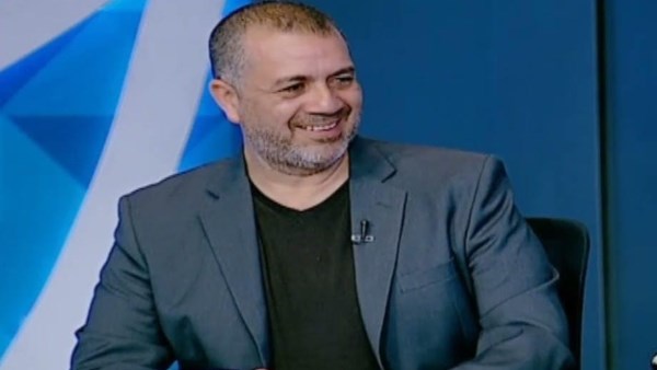 ناقد رياضي: مدرب الأهلي علي الله حكايته